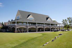 Golf course banquet building